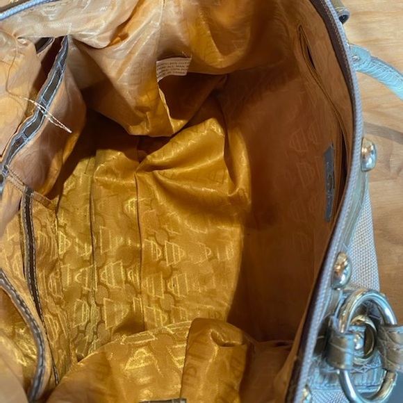 Kathy Van Zeeland Purse - Picture 6 of 9